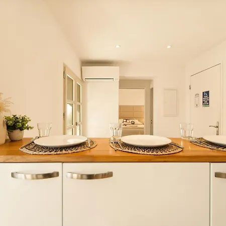 Appartamento Charming - 2bd 4p - Center Of St Tropez